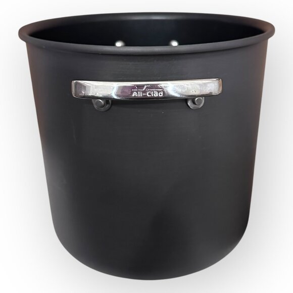 All Clad Non-Stick 8 Qt Stock Pot with Hard Anodized Aluminum - LID NOT INCLUDED - Picture 14 of 16